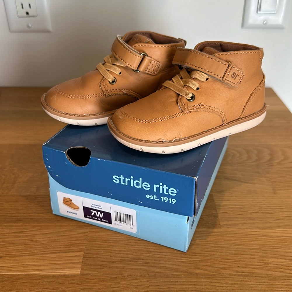 Stride Rite SRT Quinn Boot, size 7W